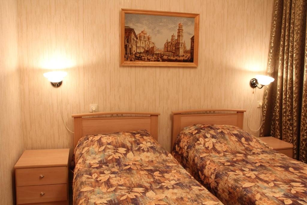 Двухместный (Улучшенный двухместный номер с 1 кроватью или 2 отдельными кроватями) отеля Маретель, Адлер