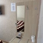Настенная вешалка,зеркало