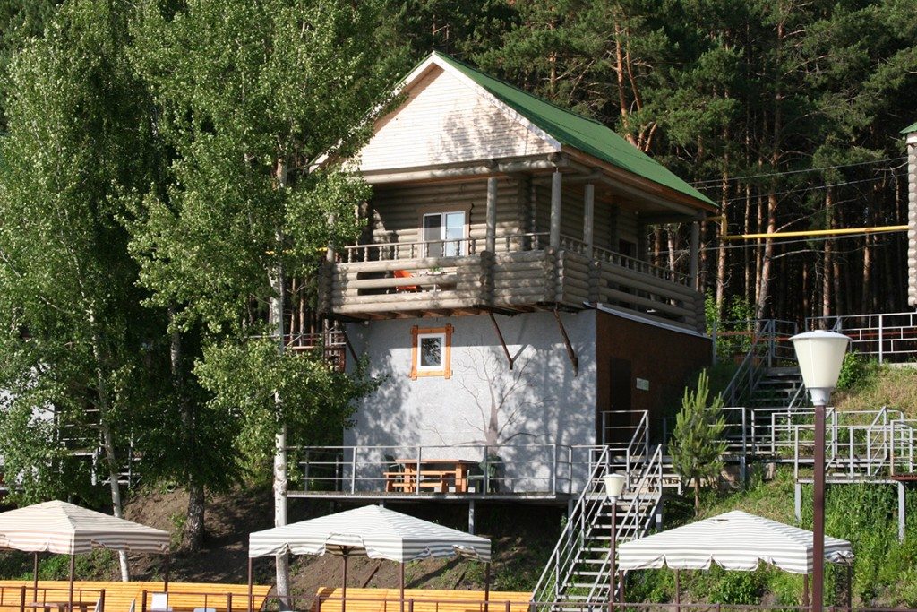 Дом (Четырехместный) базы отдыха Берёзовая роща, Ульяновск