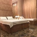 Трехместный (Классический трехместный номер), Отель Grand Deluxe
