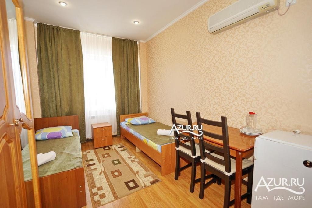 Двухместный (Просторный двухместный номер с 2 отдельными кроватями) гостевого дома Жемчужина, Лазаревское