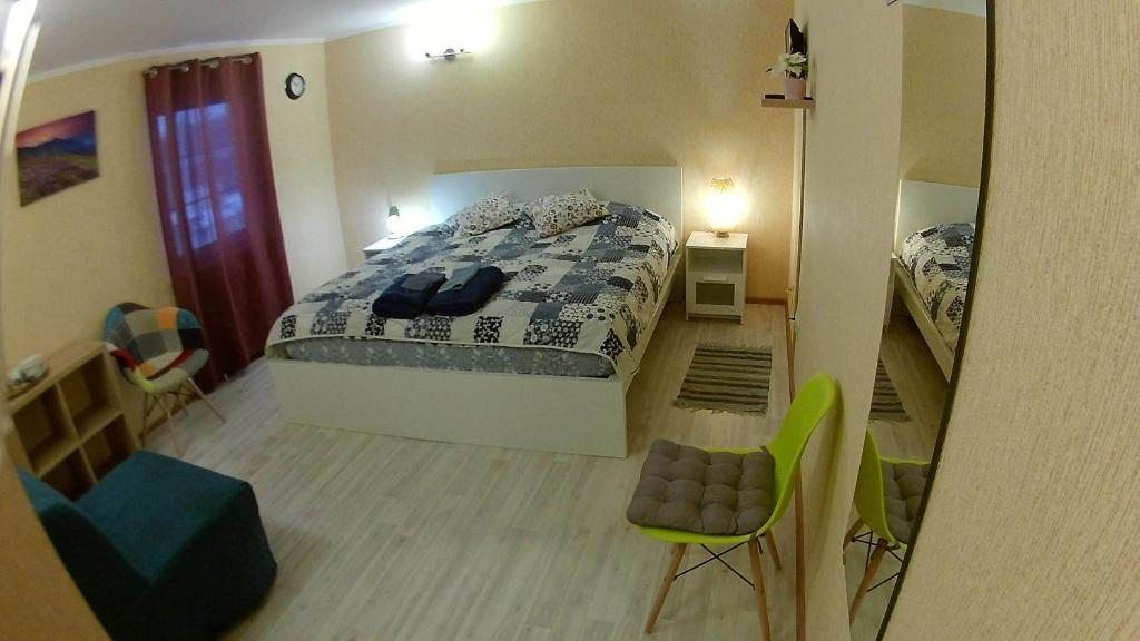 Двухместный (Улучшенный двухместный номер с 1 кроватью) гостевого дома Марусин луг 18, Зеленоград