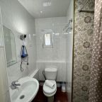 De Luxe (De Luxe), Гостевой дом Лавра