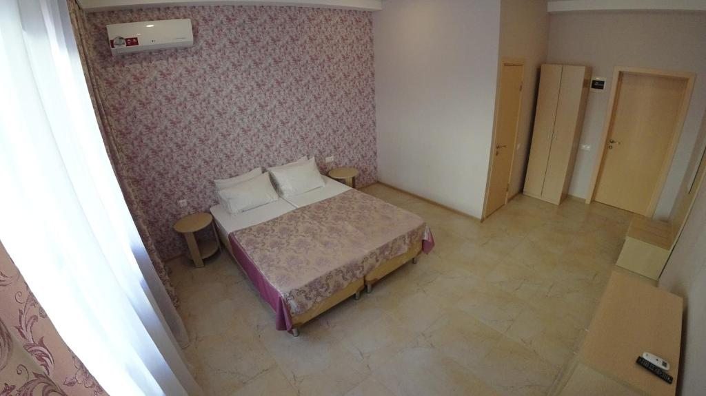 Двухместный (Стандартный двухместный номер с 1 кроватью или 2 отдельными кроватями) гостевого дома Кипарис, Лазаревское