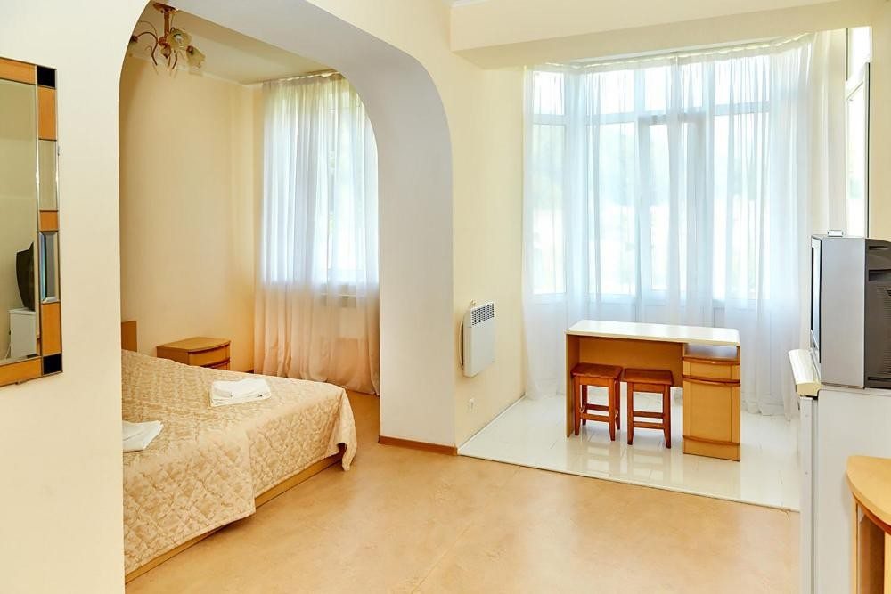 Двухместный (Стандартный двухместный номер с 2 отдельными кроватями и видом на горы) отеля Oliva Club, Солоники