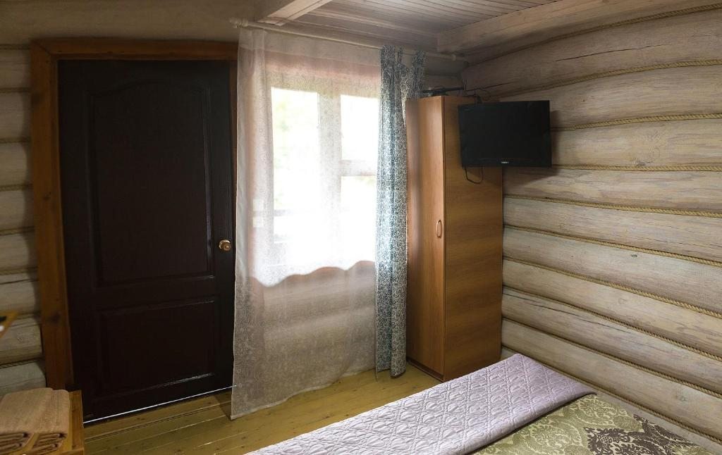 Двухместный (Бюджетный двухместный номер с 1 кроватью или 2 отдельными кроватями) гостевого дома Светлана, Лазаревское