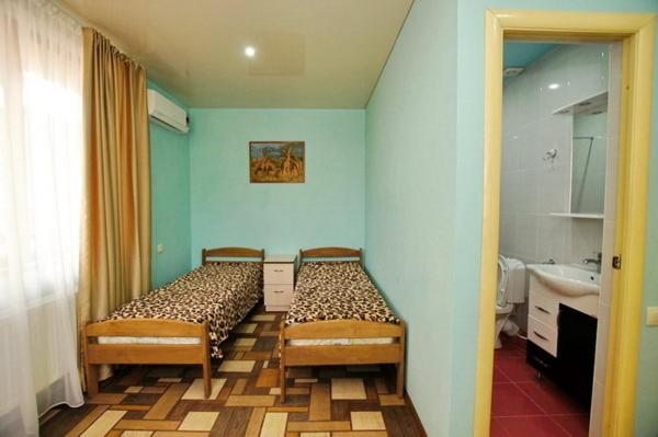 Двухместный (Двухместный номер с 2 отдельными кроватями) гостевого дома Алекса, Лазаревское