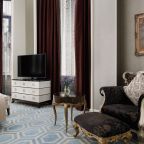 Люкс (Астор), Отель The St. Regis Moscow Nikolskaya