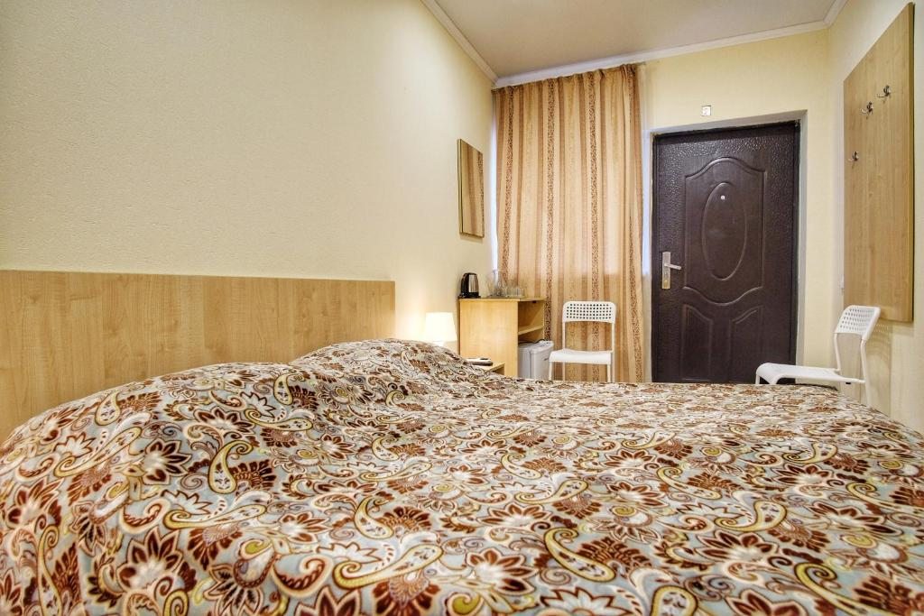 Двухместный (Бюджетный двухместный номер с 1 кроватью или 2 отдельными кроватями) гостевого дома Любаша, Адлер