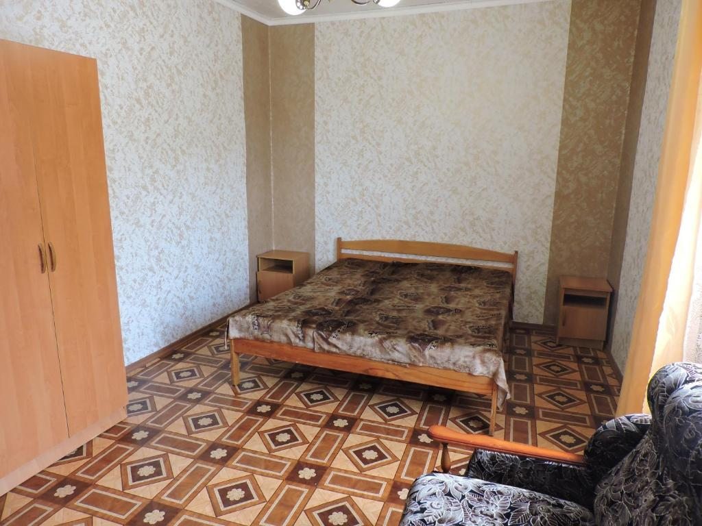 Трехместный (Трехместный номер эконом-класса) гостевого дома Кит, Лазаревское