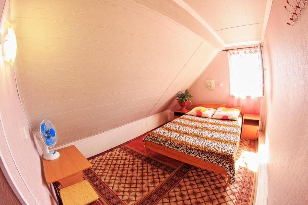 Двухместный (Небольшой двухместный номер с 1 кроватью) гостевого дома Кит, Лазаревское