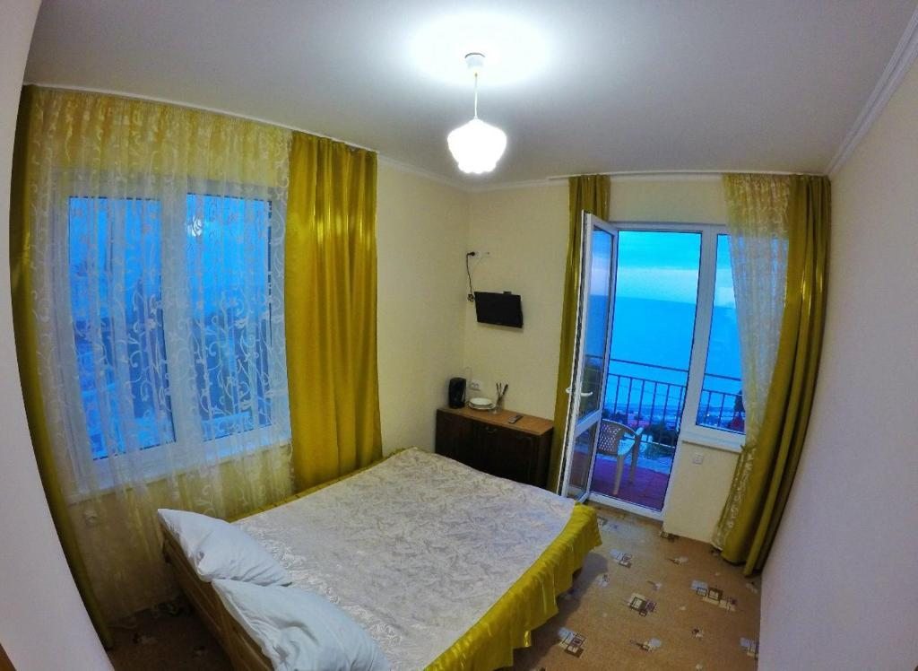 Двухместный (Двухместный номер с 2 отдельными кроватями и видом на море) гостевого дома Мечта, Лазаревское