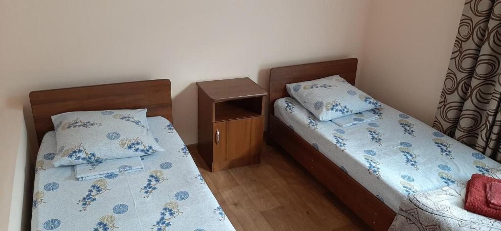 Двухместный (Бюджетный двухместный номер с 2 отдельными кроватями) гостевого дома На Изумрудной, Лазаревское