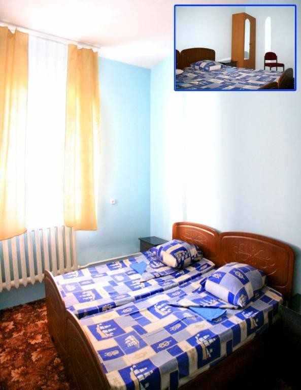 Двухместный (Двухместный номер с 2 отдельными кроватями и общим туалетом) гостевого дома Панорама, Лазаревское