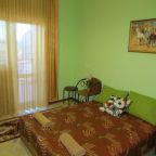 Четырехместный (Четырехместный номер с балконом), Гостевой дом Фортуна