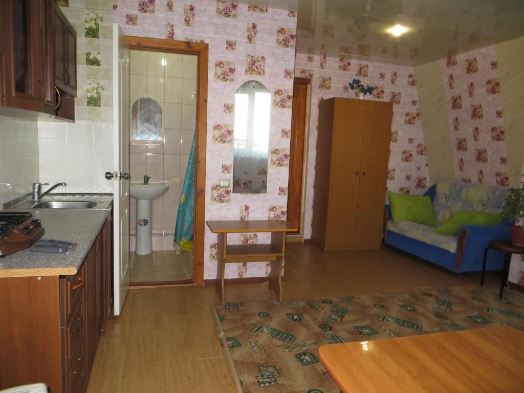 Сьюит (Номер-студио), Гостевой дом Фортуна