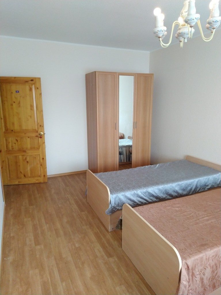 Трехместный (Кровать в 3-местном женском номере) апарт-отеля и хостела Сосны, Сургут