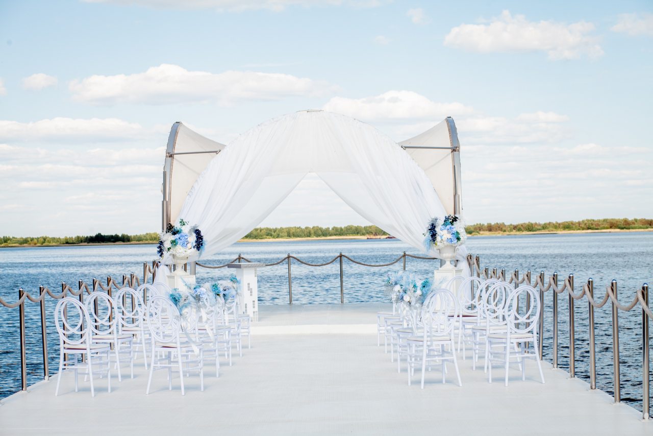 Пирс для выездной регистрации, Загородный клуб Адмирал Боровский