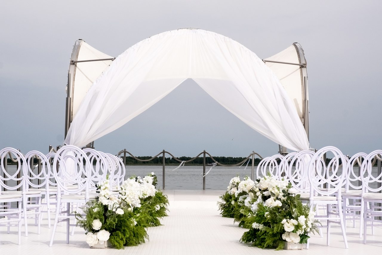 Пирс для выездной регистрации, Загородный клуб Адмирал Боровский