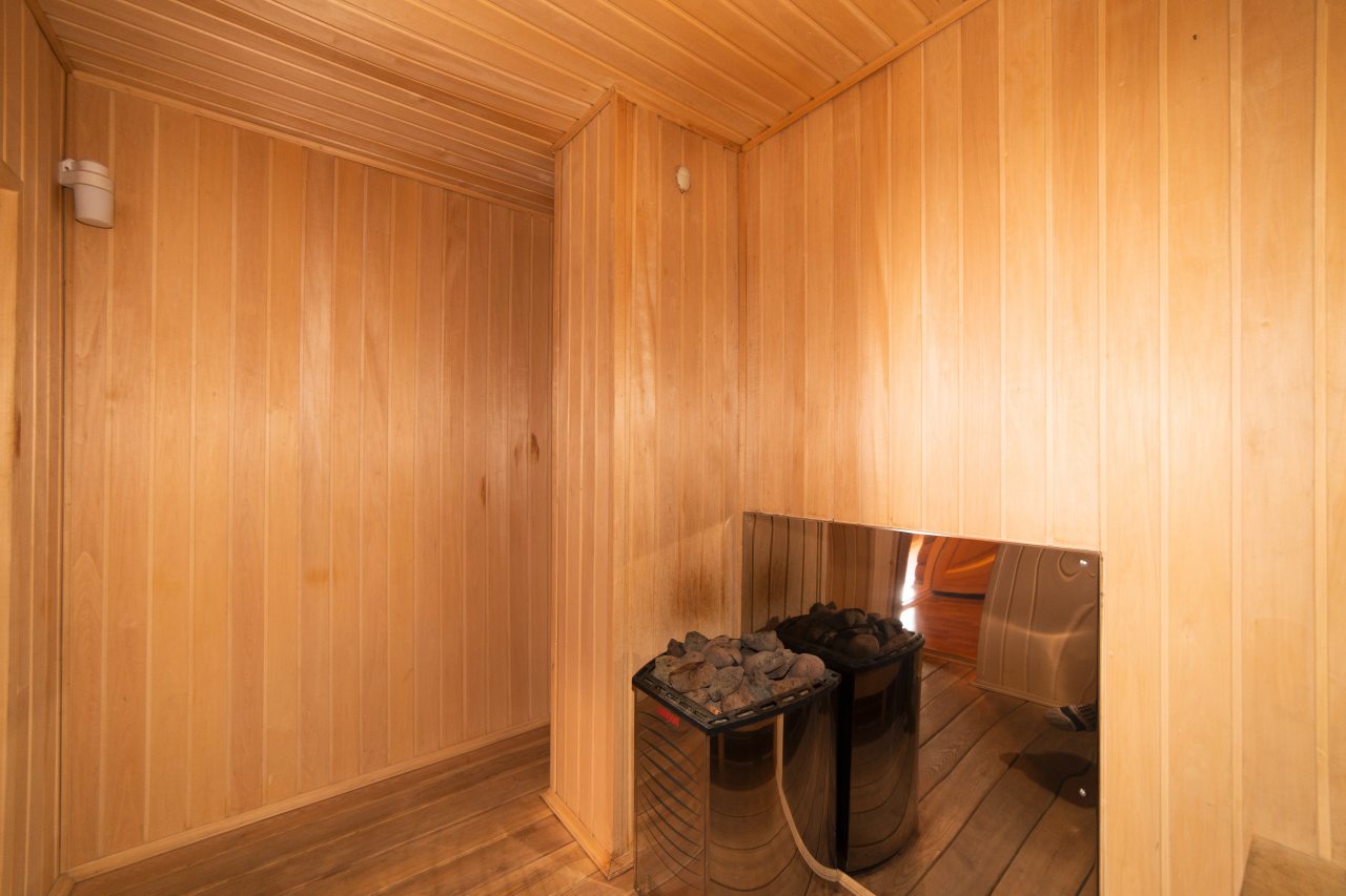 Баня, Загородный клуб Адмирал Боровский