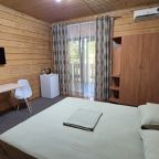 Трехместный (Двухспальная кровать 160х220, диван 120х200), Гостевой дом Мама джан