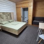 Трехместный (Двухспальная кровать 160х220, диван 120х200), Гостевой дом Мама джан