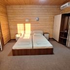 Четырехместный (Две односпальные кровати 90х220, диван 140х200), Гостевой дом Мама джан