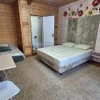 Трехместный (Двухспальная кровать 160х220, диван 120х200), Гостевой дом Мама джан