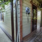 Дом на склоне