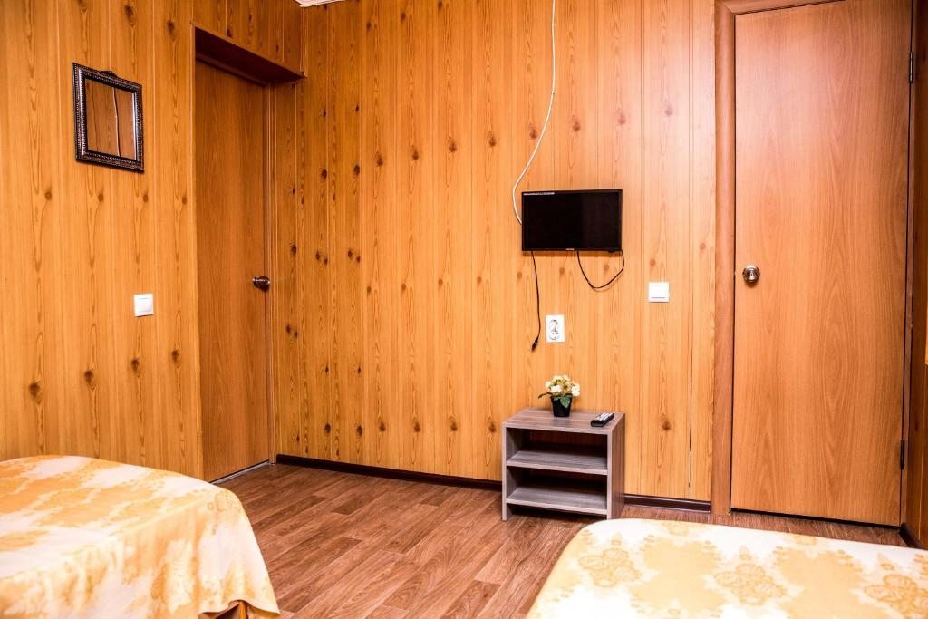 Двухместный (Бюджетный двухместный номер с 2 отдельными кроватями) гостевого дома Вишневая 28а, Архипо-Осиповка