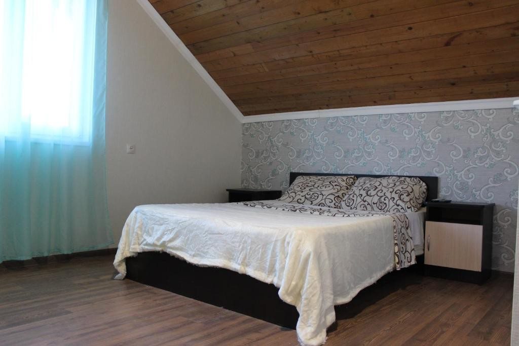 Двухместный (Улучшенный двухместный номер с 1 кроватью) гостевого дома Царь, Архипо-Осиповка