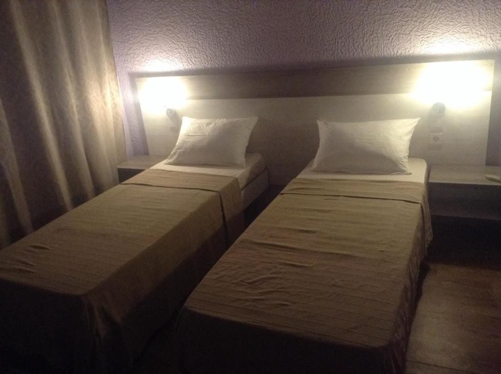Двухместный (Двухместный номер с 1 кроватью или 2 отдельными кроватями и балконом) гостевого дома Альциона, Голубая Бухта