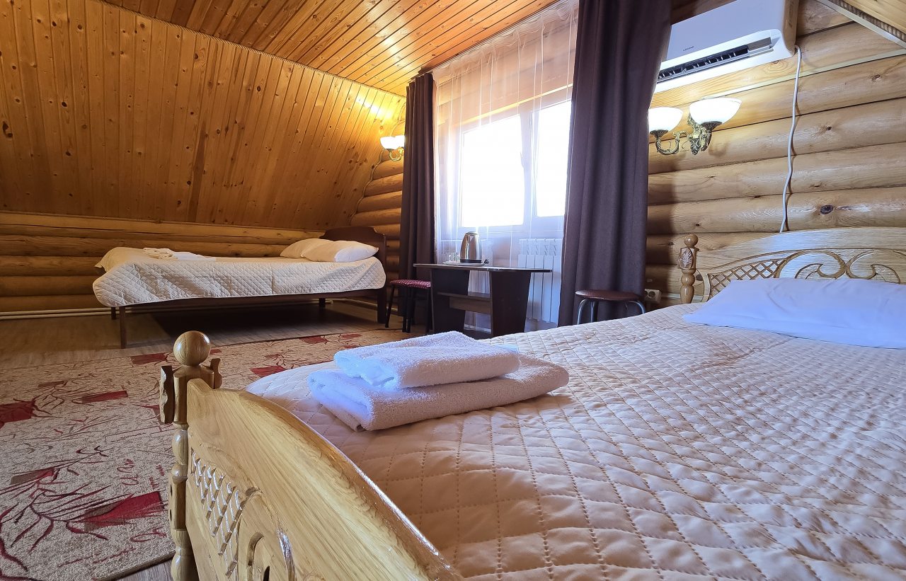 Трехместный (Делюкс), База отдыха Солнечная
