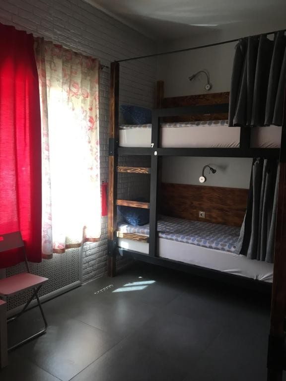Номер (Спальное место на двухъярусной кровати в общем номере для мужчин) хостела Five Stars, Астрахань