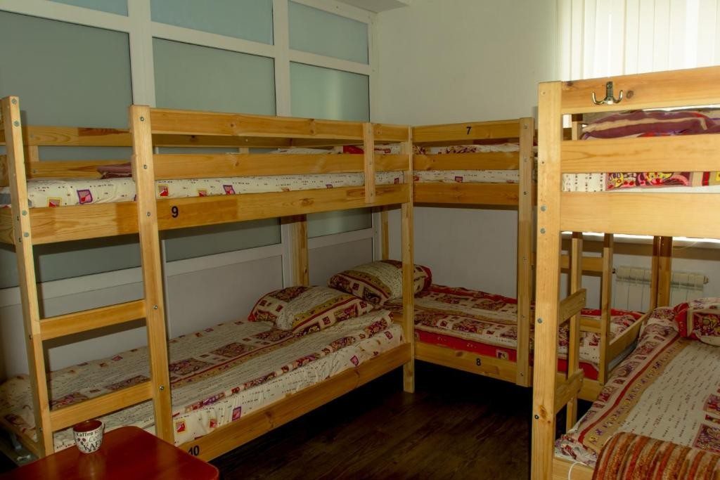 Номер (Спальное место на двухъярусной кровати в общем номере для мужчин) хостела Travel, Барнаул