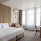 Трехместный (С видом на город), Отель Kinney