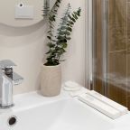 Трехместный (С видом на город), Отель Kinney