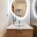 Трехместный (Улучшенный номер с видом на море), Отель Kinney