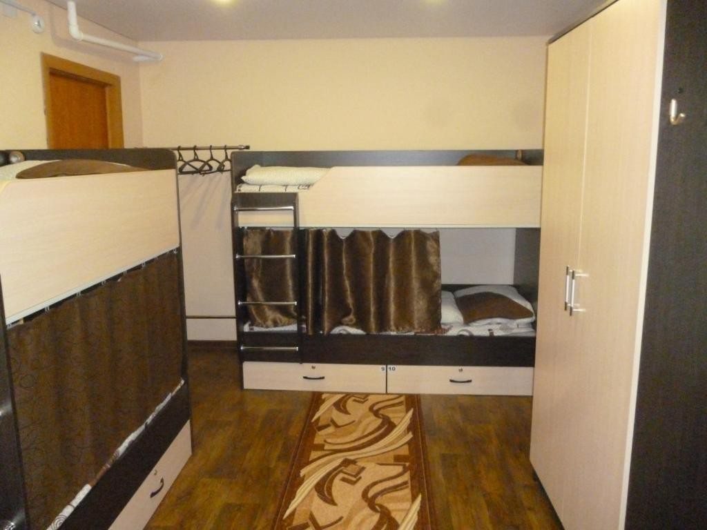 Номер (Спальное место на двухъярусной кровати в общем номере для мужчин) хостела Зодиак, Челябинск