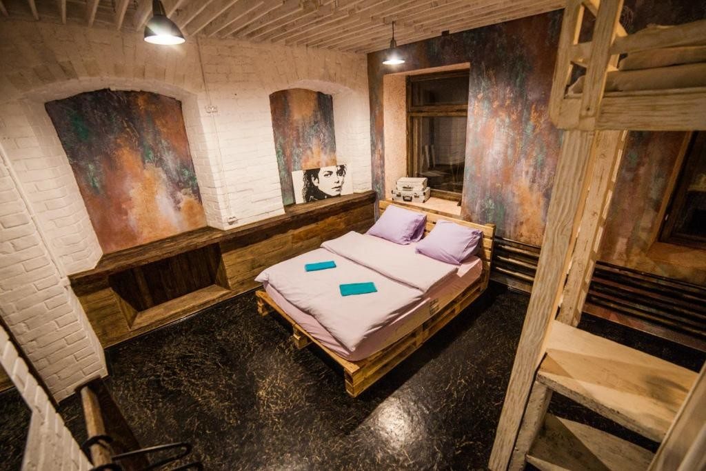Семейный (Cемейный номер с собственной ванной комнатой) хостела Красный Slon, Челябинск