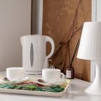 В каждом номере  - чайный набор