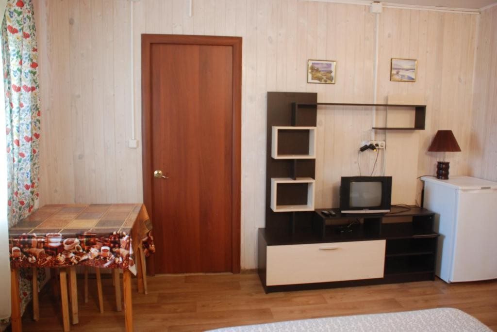 Трехместный (Трехместный номер с собственной ванной комнатой) гостевого дома Анастасия на Фрунзе, Должанская