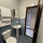 Полулюкс (С 1 большой кроватью и балконом № 203), Гостевой дом Тис