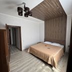 Люкс (Двухкомнатный № 202), Гостевой дом Тис