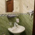 Полулюкс (С 1 большой кроватью и балконом), Гостевой дом КИТ