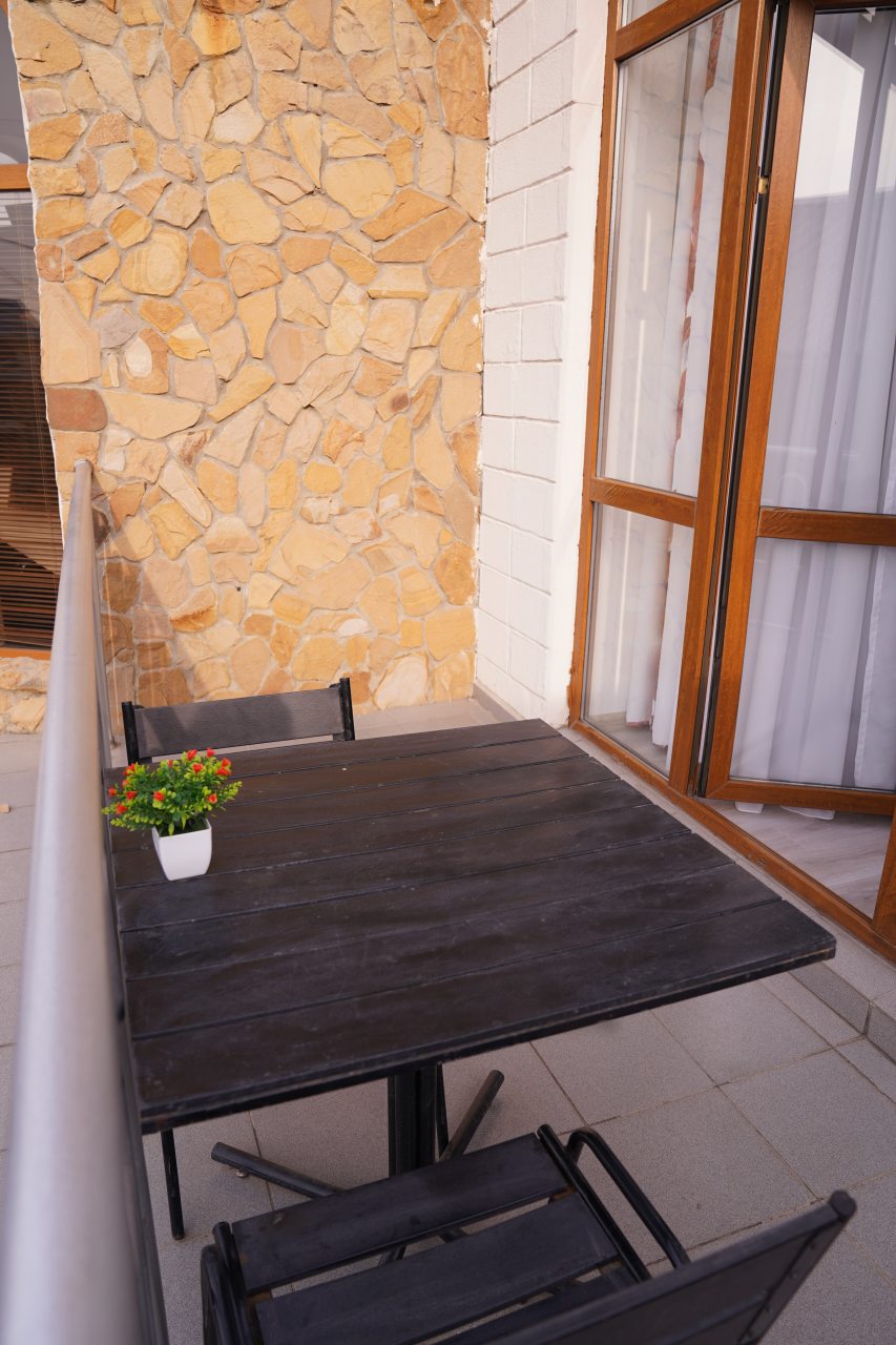 Полулюкс (С 1 большой кроватью и балконом), Гостевой дом КИТ