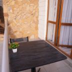 Полулюкс (С 1 большой кроватью и балконом), Гостевой дом КИТ