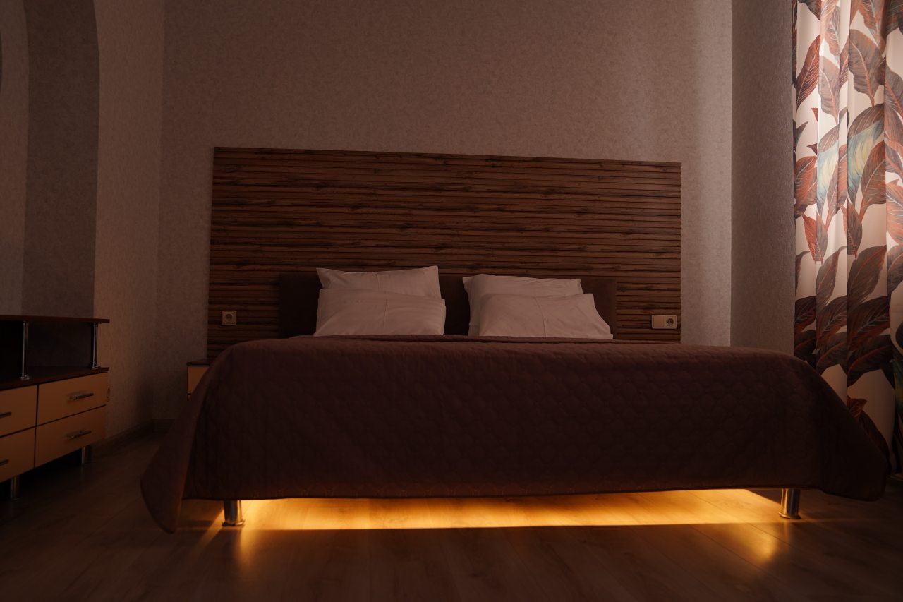 Полулюкс (С 1 большой кроватью и балконом), Гостевой дом КИТ