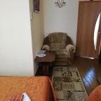 Трехместный (Улучшенный трехместный номер), Гостевой дом Магнолия