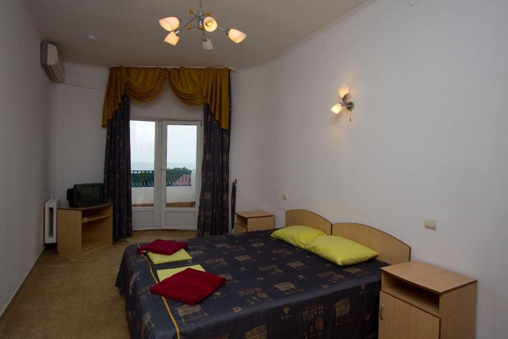 Двухместный (Двухместный номер с 2 отдельными кроватями и видом на море) мини-отеля Конек, Анапа